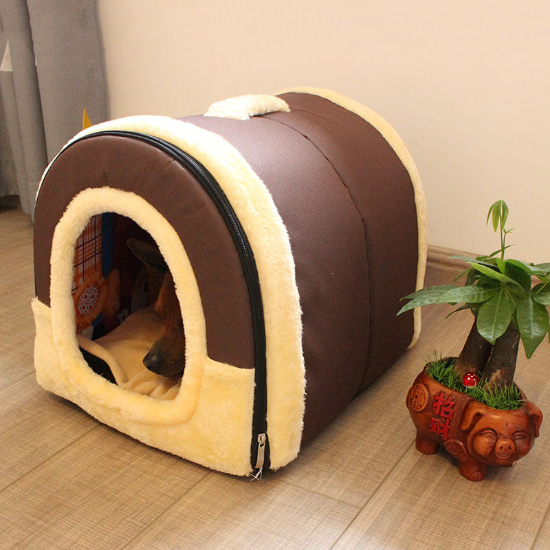 Warme Winter-Hundehütte